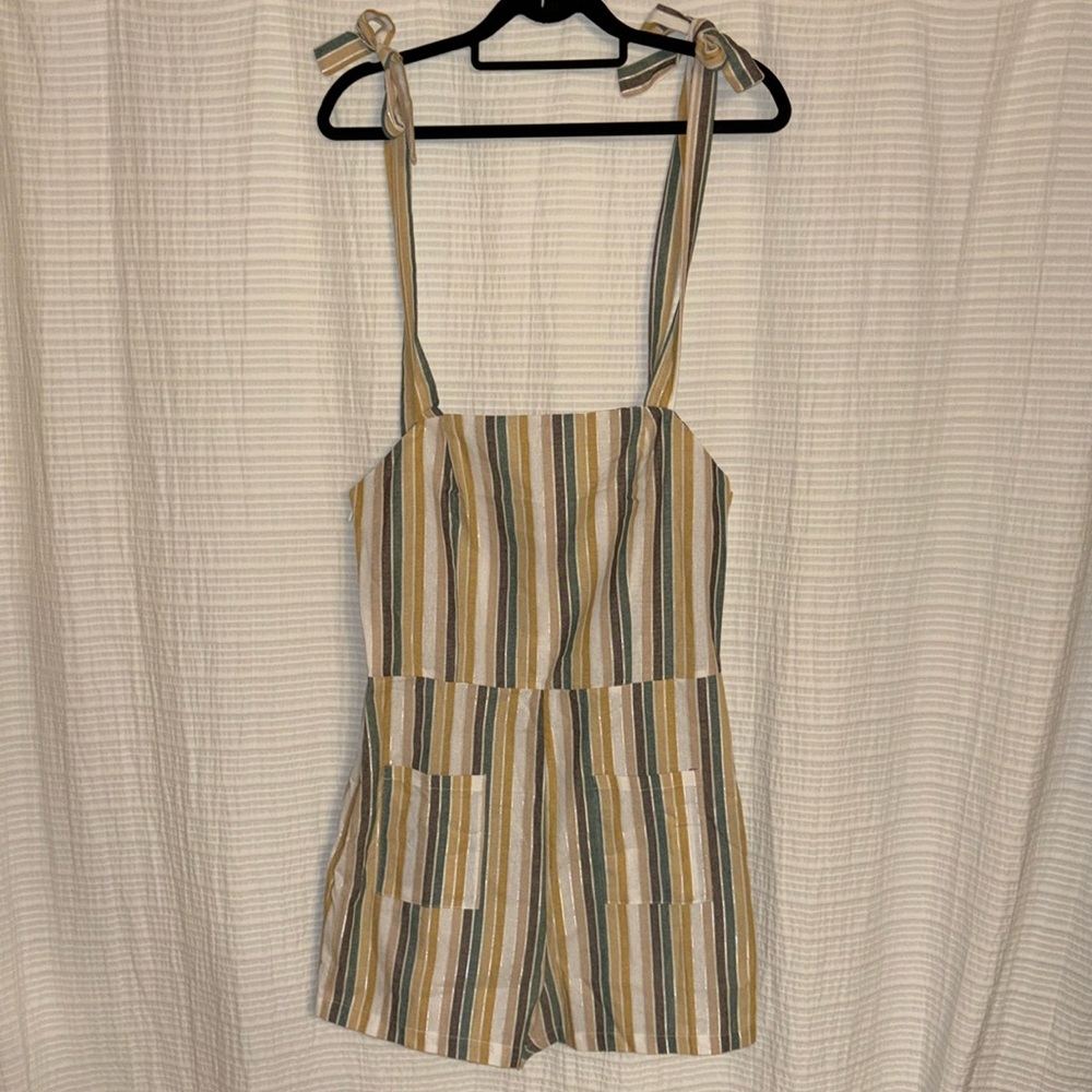 Vertical striped Knotted Straps Romper